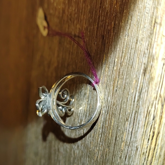 New Sterling silver Flower Ring Size 9 - Picture 3 of 8